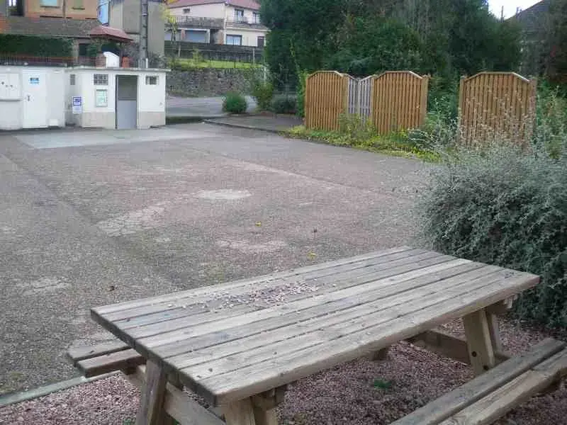 Aire de services de Saint-Martin-d'Estréaux