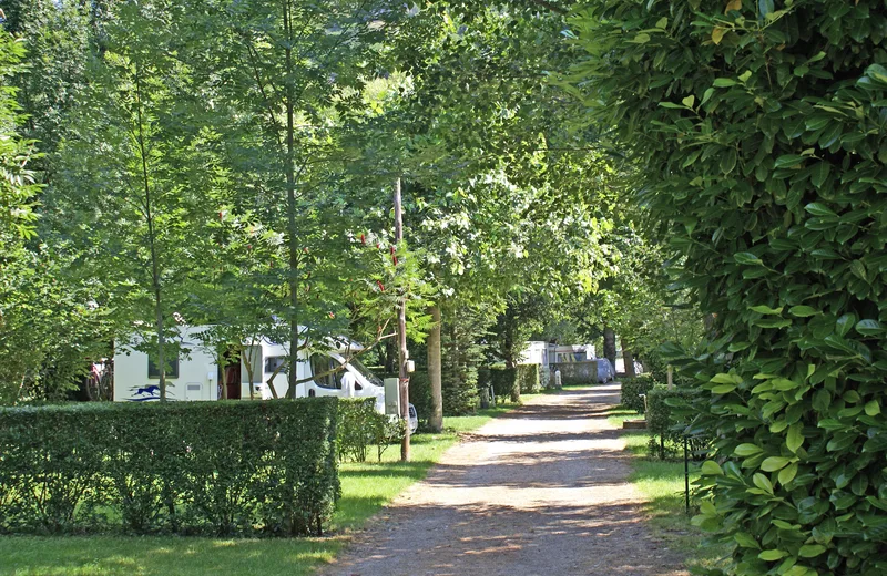 Camping des Grottes